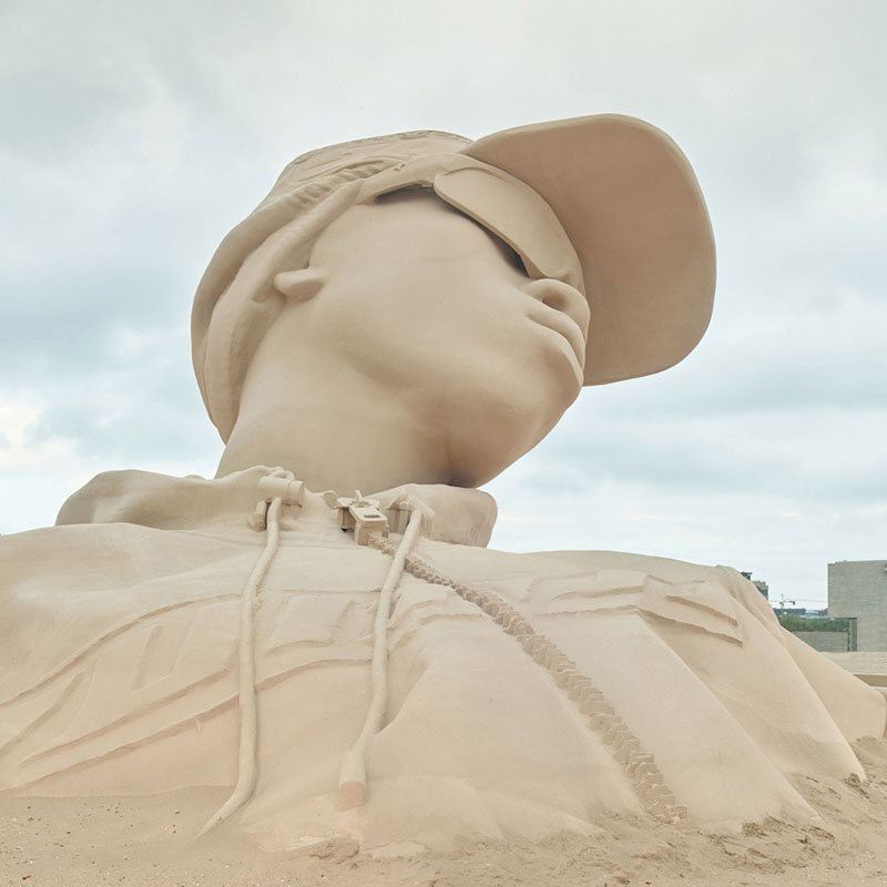 Louis Vuitton Erkek Spin Off İlkbahar-Yaz 2023 Şovu