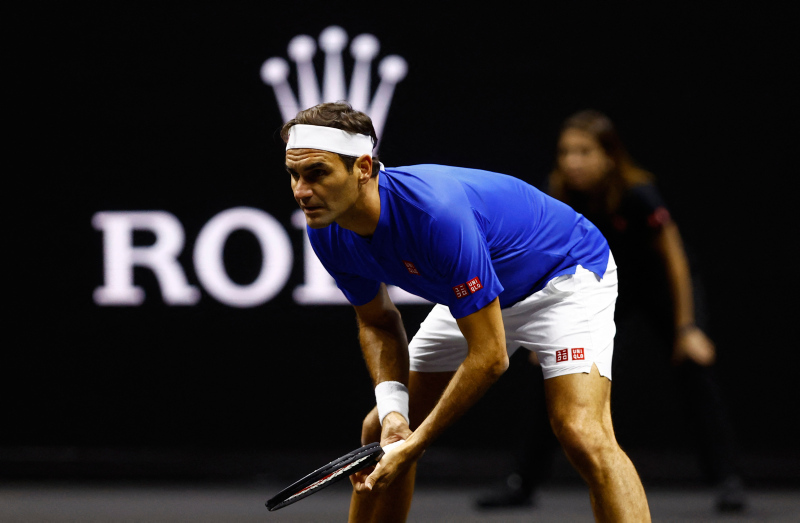 Tenisin efsanesi Federer son maçının ardından kortlara veda etti