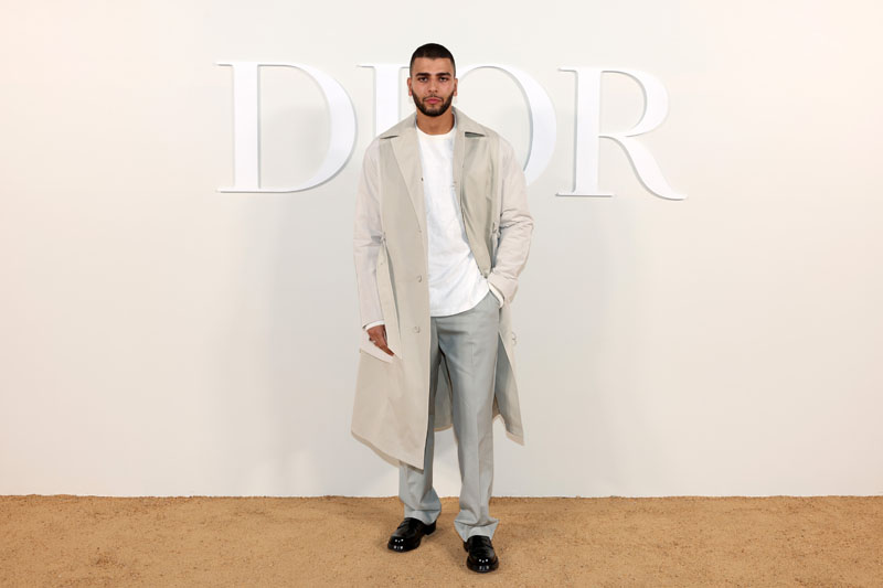 Kim Jones imzalı Dior Erkek Sonbahar 2023 Defilesinde Yıldızlar Geçidi