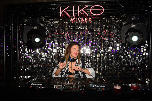 25. Yaşa Muhteşem Kutlama