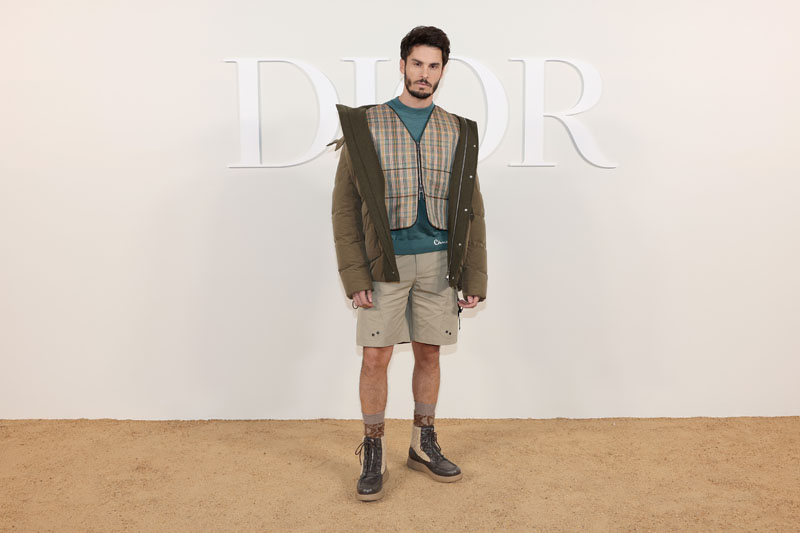 Kim Jones imzalı Dior Erkek Sonbahar 2023 Defilesinde Yıldızlar Geçidi