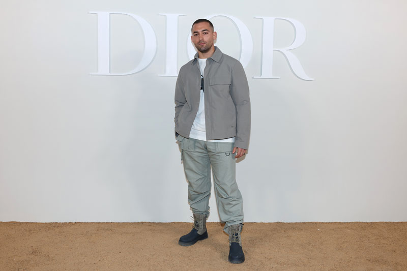 Kim Jones imzalı Dior Erkek Sonbahar 2023 Defilesinde Yıldızlar Geçidi