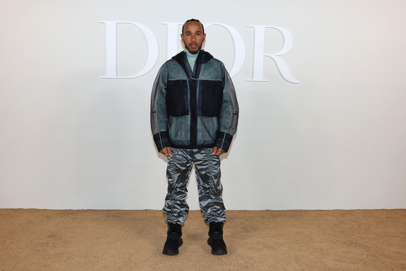 Kim Jones imzalı Dior Erkek Sonbahar 2023 Defilesinde Yıldızlar Geçidi