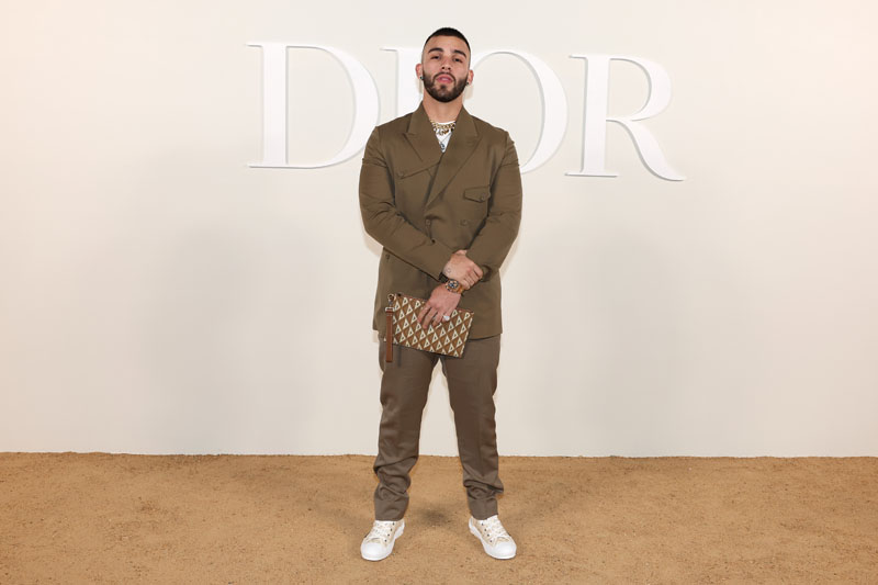 Kim Jones imzalı Dior Erkek Sonbahar 2023 Defilesinde Yıldızlar Geçidi