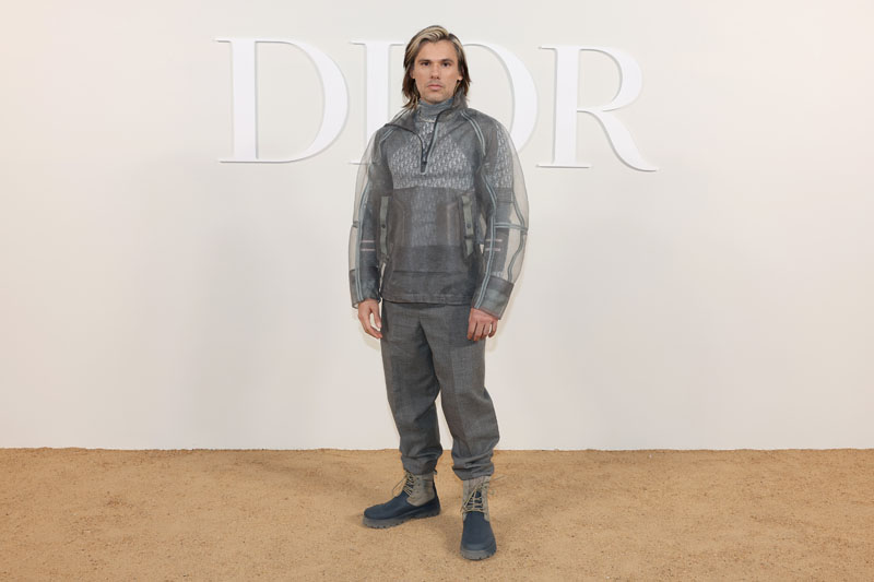 Kim Jones imzalı Dior Erkek Sonbahar 2023 Defilesinde Yıldızlar Geçidi