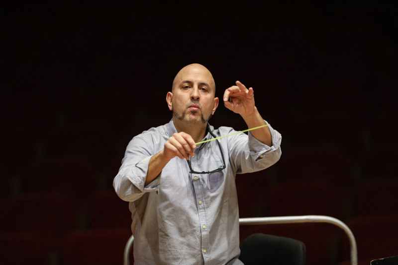 Japon violist Shimizu Ahmet Adnan Saygun'un eserini seslendirecek