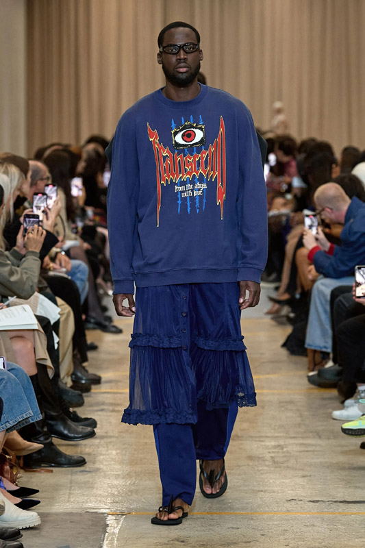 Burberry İlkbahar Yaz 2023 Koleksiyonu