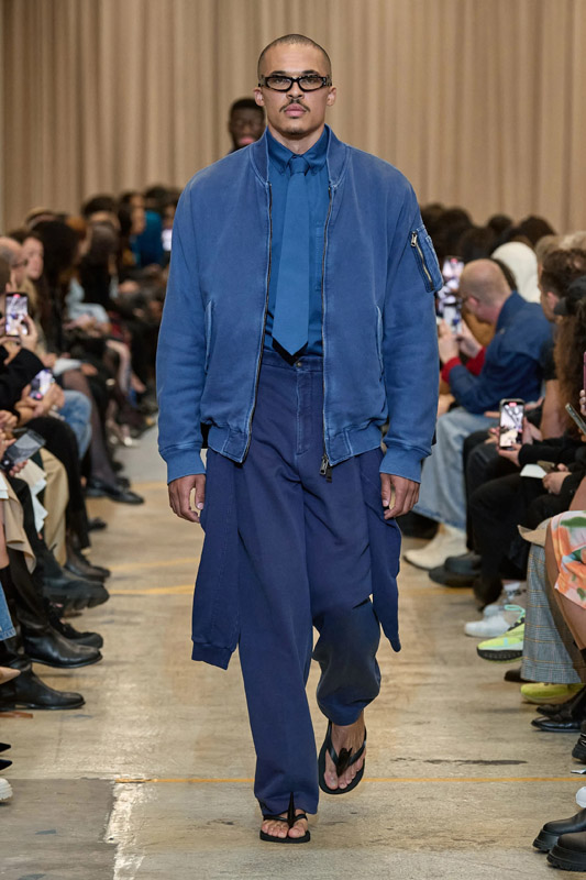 Burberry İlkbahar Yaz 2023 Koleksiyonu