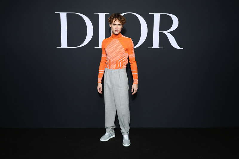 DIOR Kış 2023-24 defilesinde yıldız geçidi