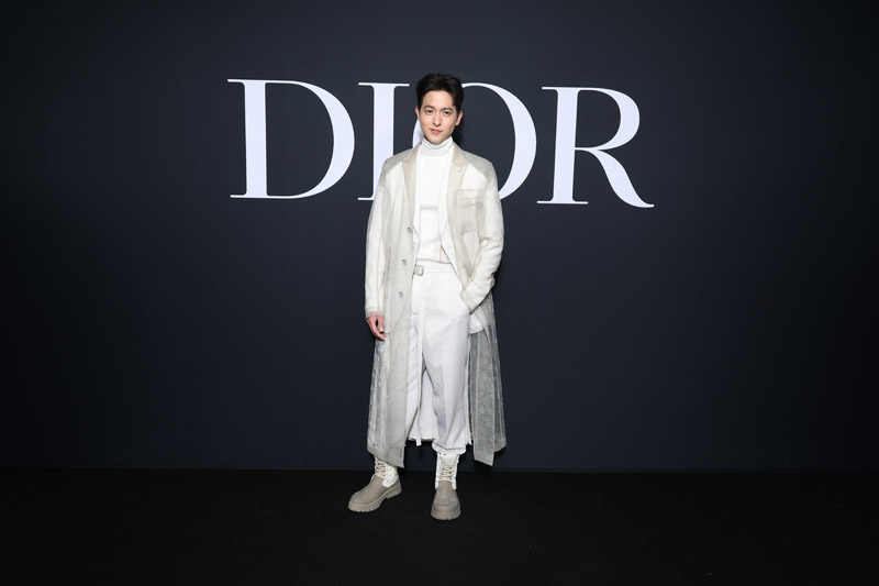 DIOR Kış 2023-24 defilesinde yıldız geçidi