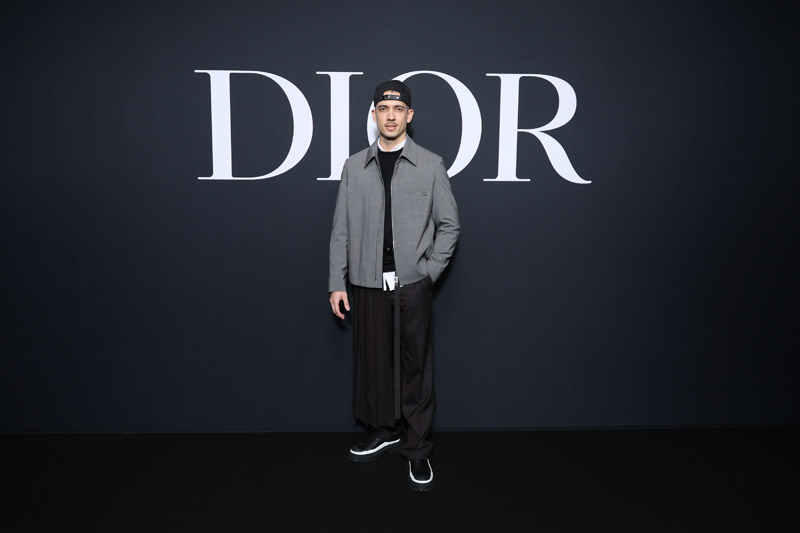 DIOR Kış 2023-24 defilesinde yıldız geçidi
