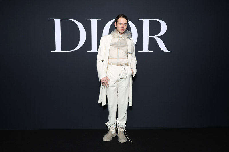 DIOR Kış 2023-24 defilesinde yıldız geçidi