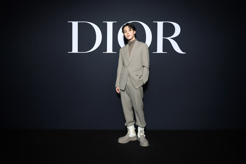 DIOR Kış 2023-24 defilesinde yıldız geçidi