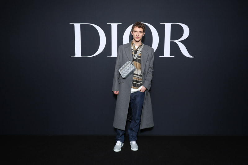 DIOR Kış 2023-24 defilesinde yıldız geçidi