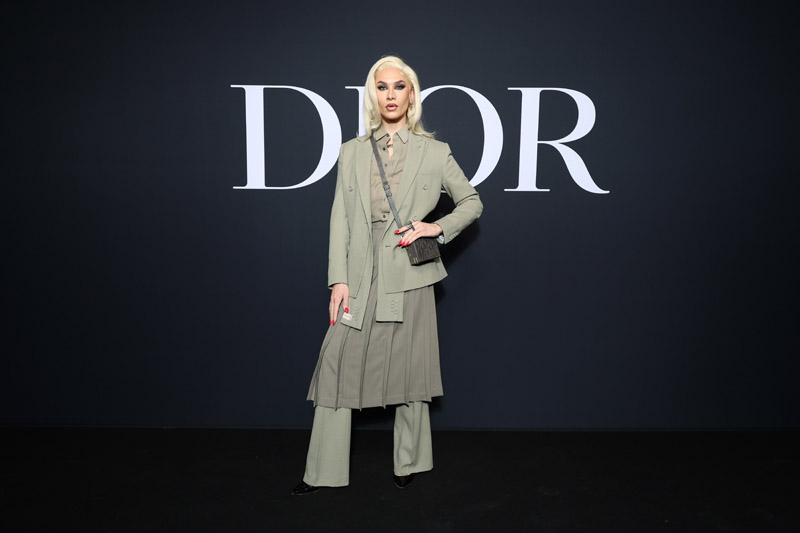 DIOR Kış 2023-24 defilesinde yıldız geçidi