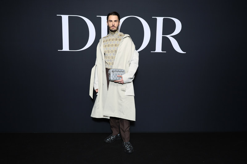 DIOR Kış 2023-24 defilesinde yıldız geçidi