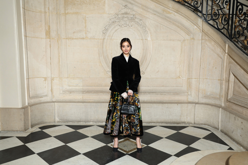 Bol Yıldızlı Dior Couture Yaz 2023 Defilesi