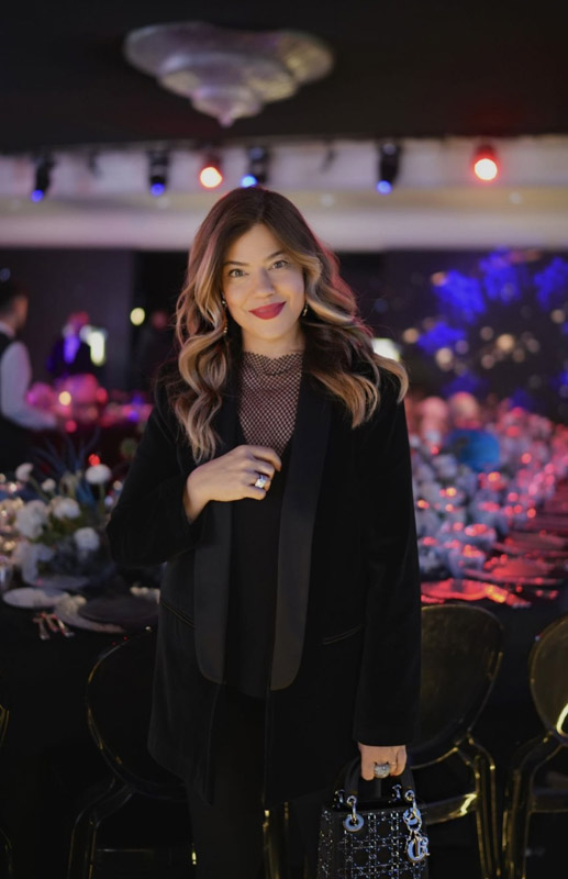 Lüks Saat Mağazasına Ünlü Akını