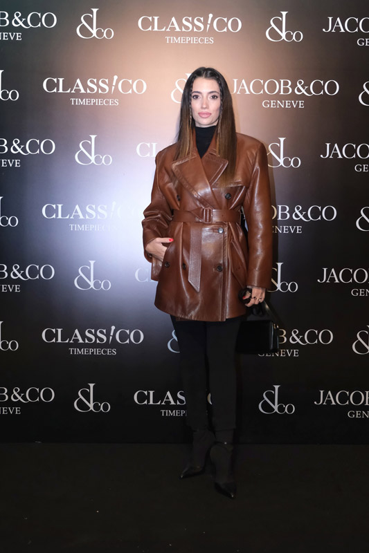 Lüks Saat Mağazasına Ünlü Akını