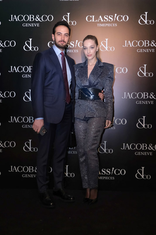 Lüks Saat Mağazasına Ünlü Akını