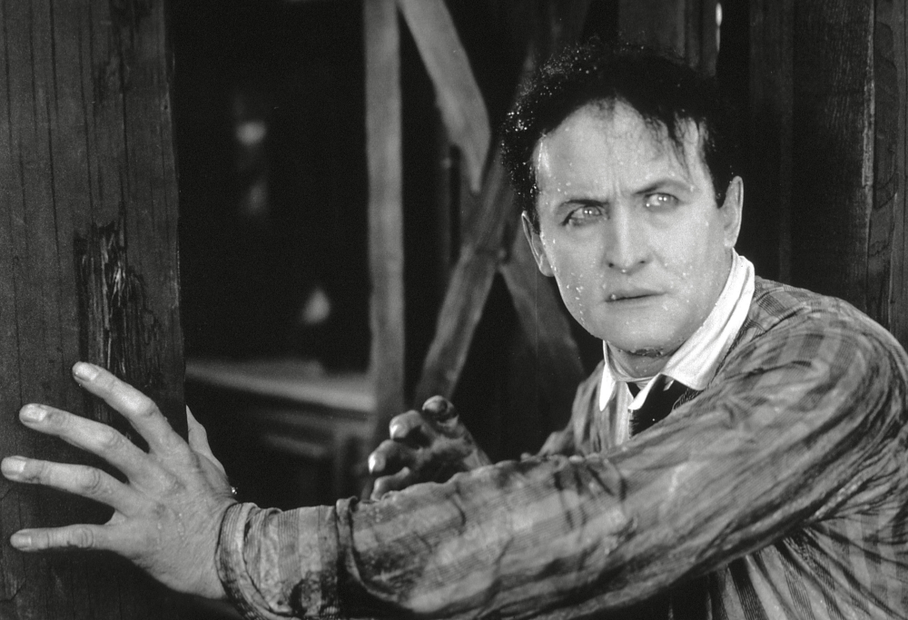 5. Kendi film stüdyosu vardı