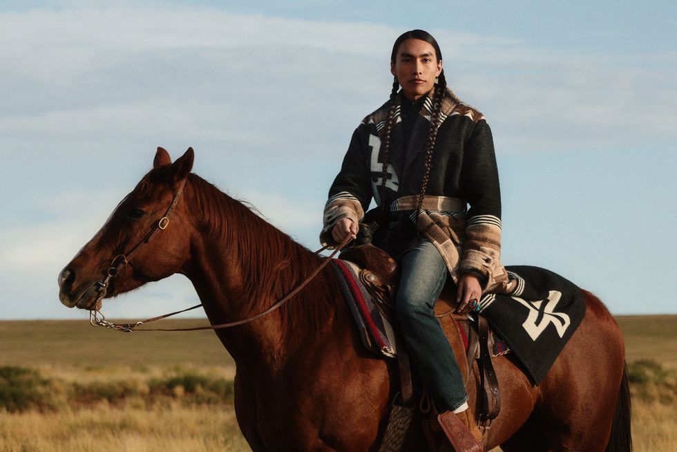 Dior Japonya’nın Çağdaş Sanatına Yönelirken Ralph Lauren Navaho Geleneklerini Kutluyor