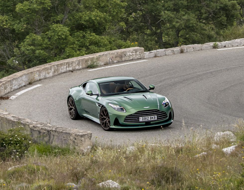 YILIN SPOR OTOMOBİLİ: Aston Martin DB12