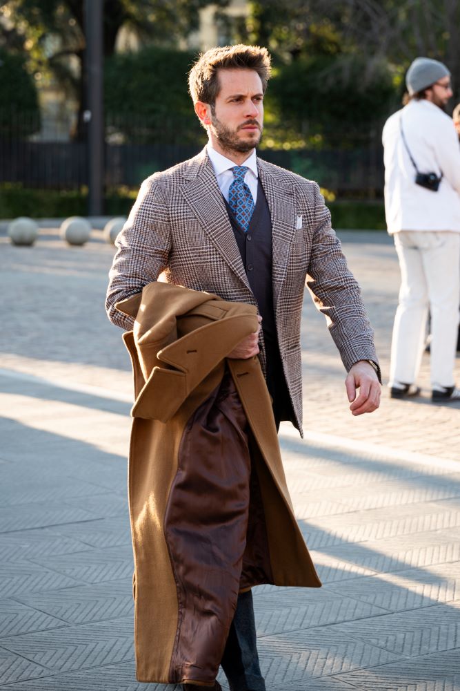 Stil Sahibi Beyler Buraya: Sonbahar/Kış 2024-25 Pitti Uomo Fuarı Sokak Stilleri