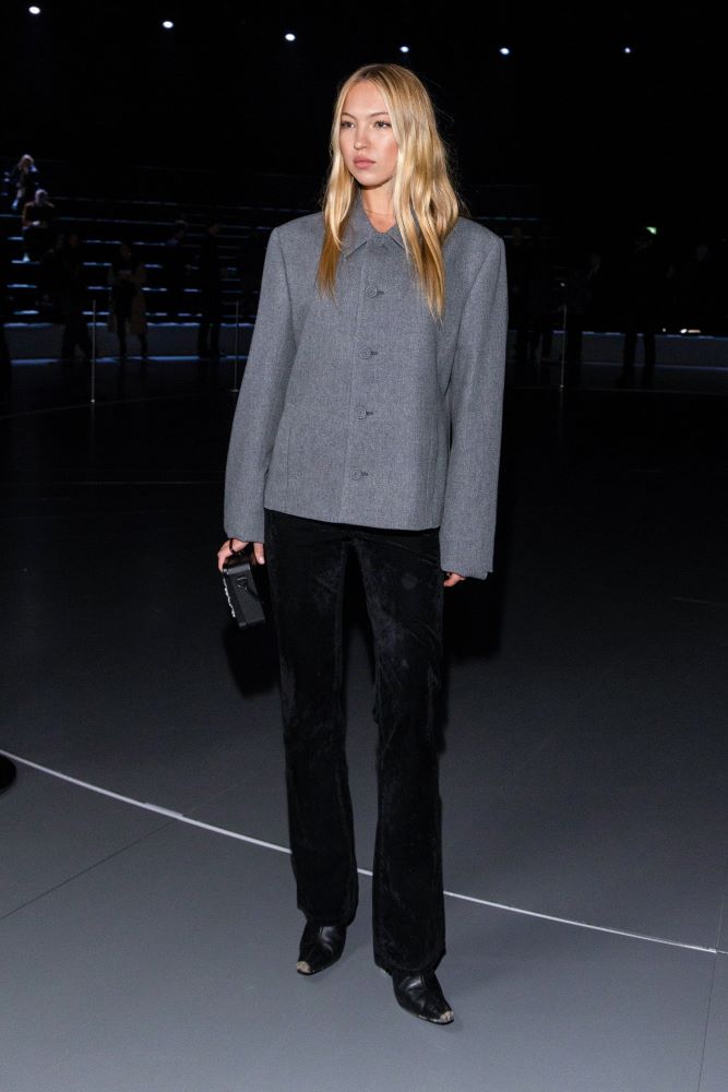 Lila Moss - Dior Homme Erkek Giyim Sonbahar/Kış 2024