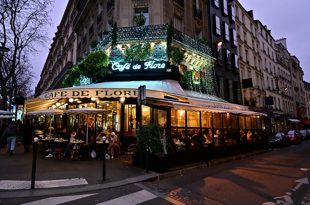 2.St Germain- Klasik Kafelerde Kahve ve Kruvasan