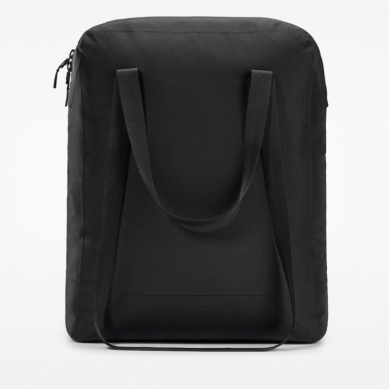 11. Arc'teryx Seque Tote Çanta