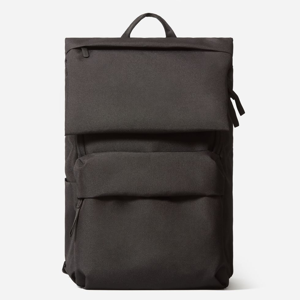 3. Everlane ReNew Transit Sırt Çantası