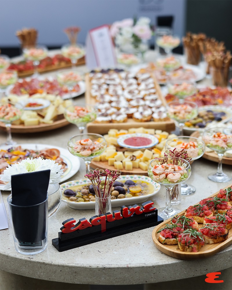 The Big Suit Book,  D’S Damat Şıklığıyla Kutlandı