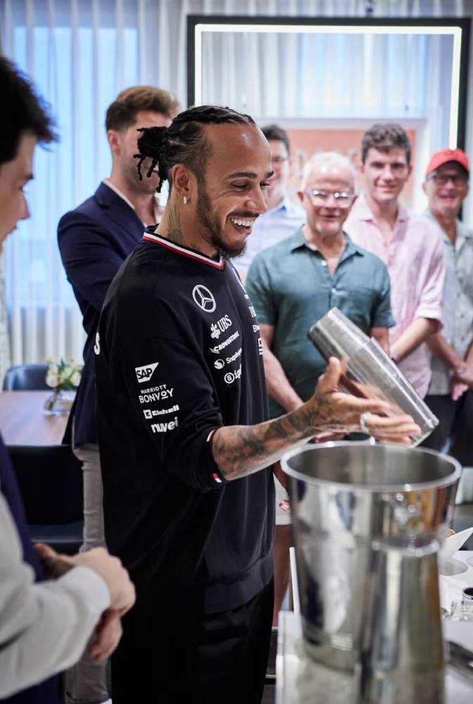 Lewis Hamilton ile Yeniden Kazanmak ve Brad Pitt ile “Formula 1” Filmini Yapmak Üzerine