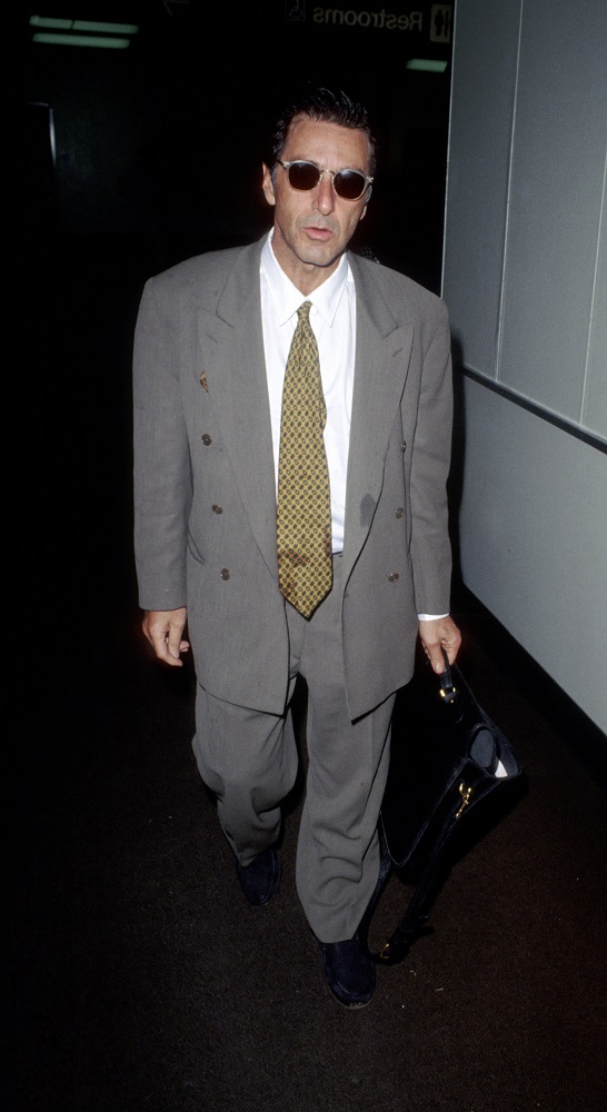 Güneş Gözlükleri: Gizemli ve Karizmatik