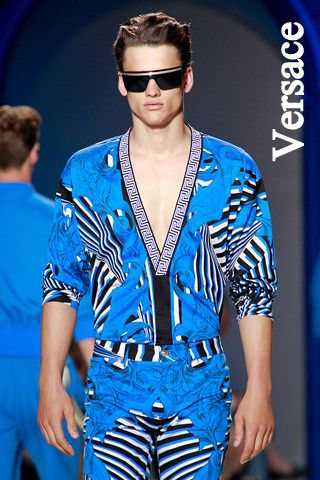 Sir HotStyle: Ve Karşınızda, ''V'' Yaka!