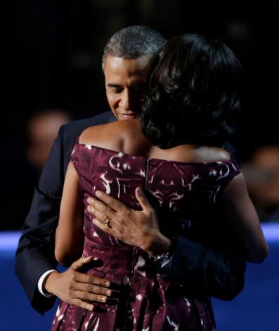 Başkanlık, aşk, zafer, sarılma