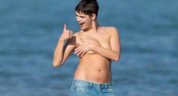 Pixie Geldof denizleri fethetti