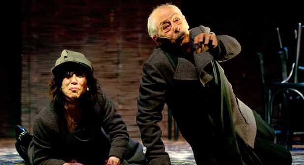 Brecht aşkına Genco Erkal