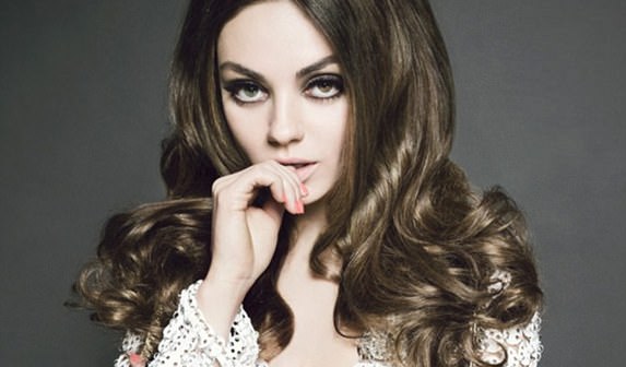 Mila Kunis dertli ki sormayın...