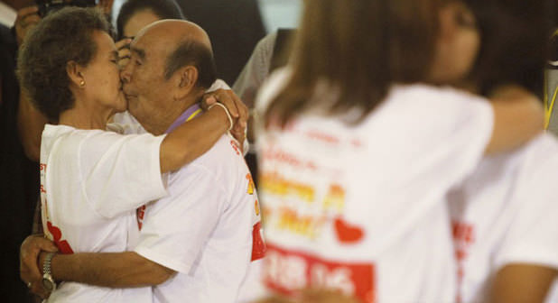 Uzun uzun öp beni, rekor kıralım...