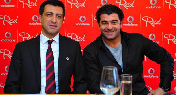 Efsane kayakçı Alberto Tomba, Vodafone Red'le Türkiye'de