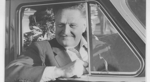 Nazım Hikmet ölümünün 50. yıl dönümünde anılıyor