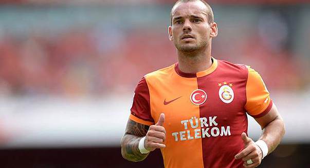 Sneijder FIFA manşetinde