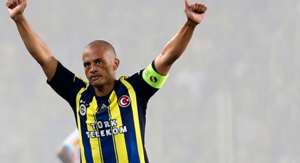 Bir efsane Alex De Souza futbolu bırakıyor