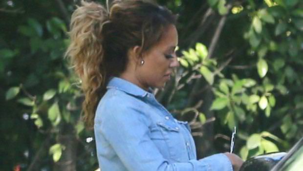 Melanie Brown elbiselerini değiştirirken görüntülendi!