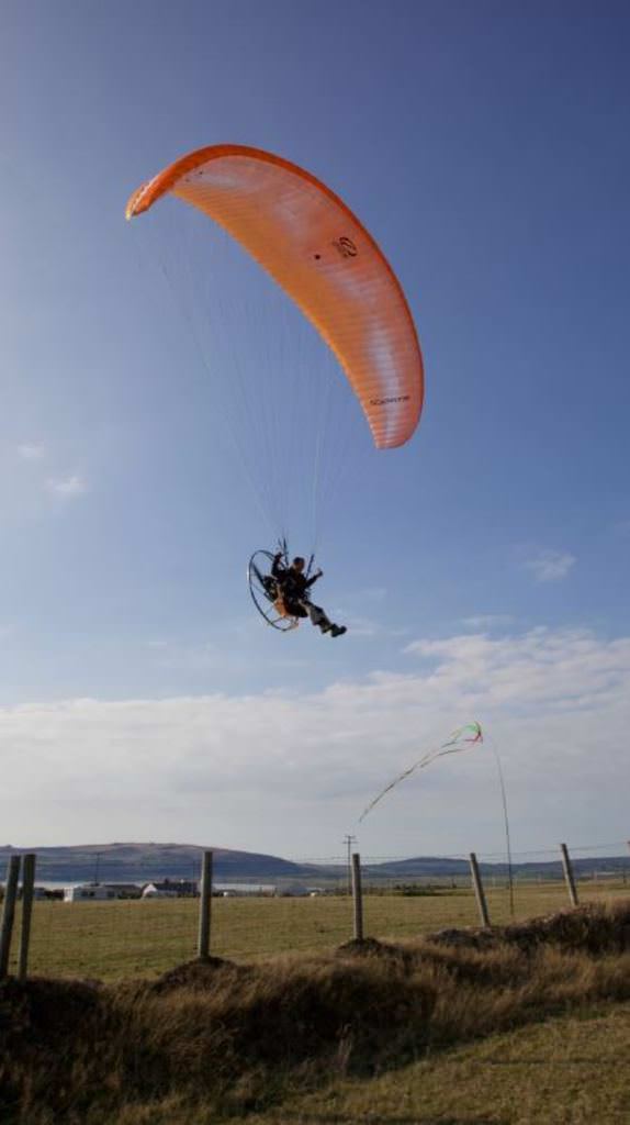 İşe paramotorla gitmeye ne dersiniz?