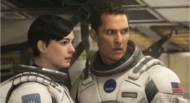 Güzel astronot: Anne Hathaway