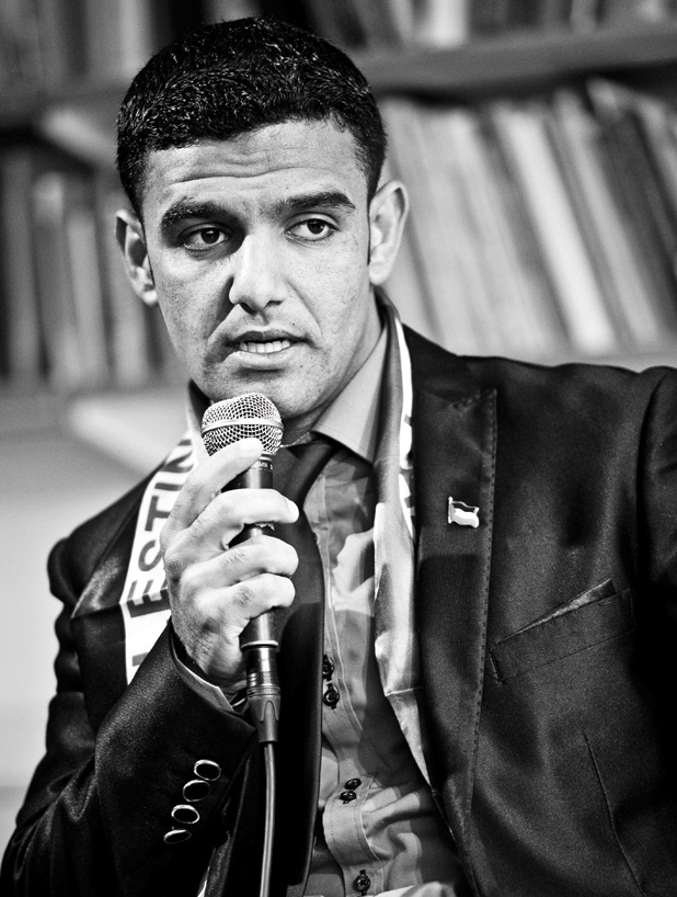 ''Ben terörist değil futbolcuyum!''