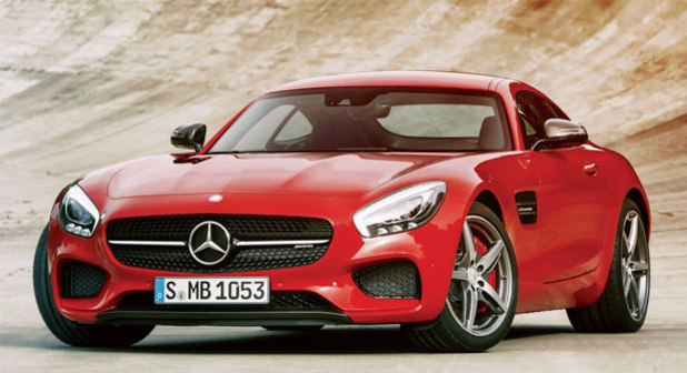 Kırmızı giyen adamlar